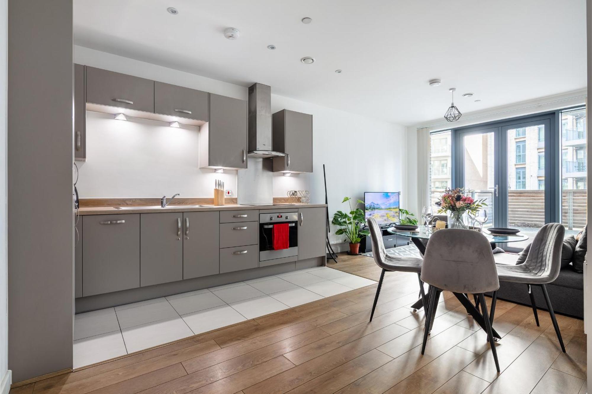 Modern Flat In Zone 1 Apartment